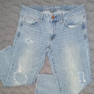 American Eagle Outfitters Light Blue Ripped 'Boy Fit' Jeans - Size 6
